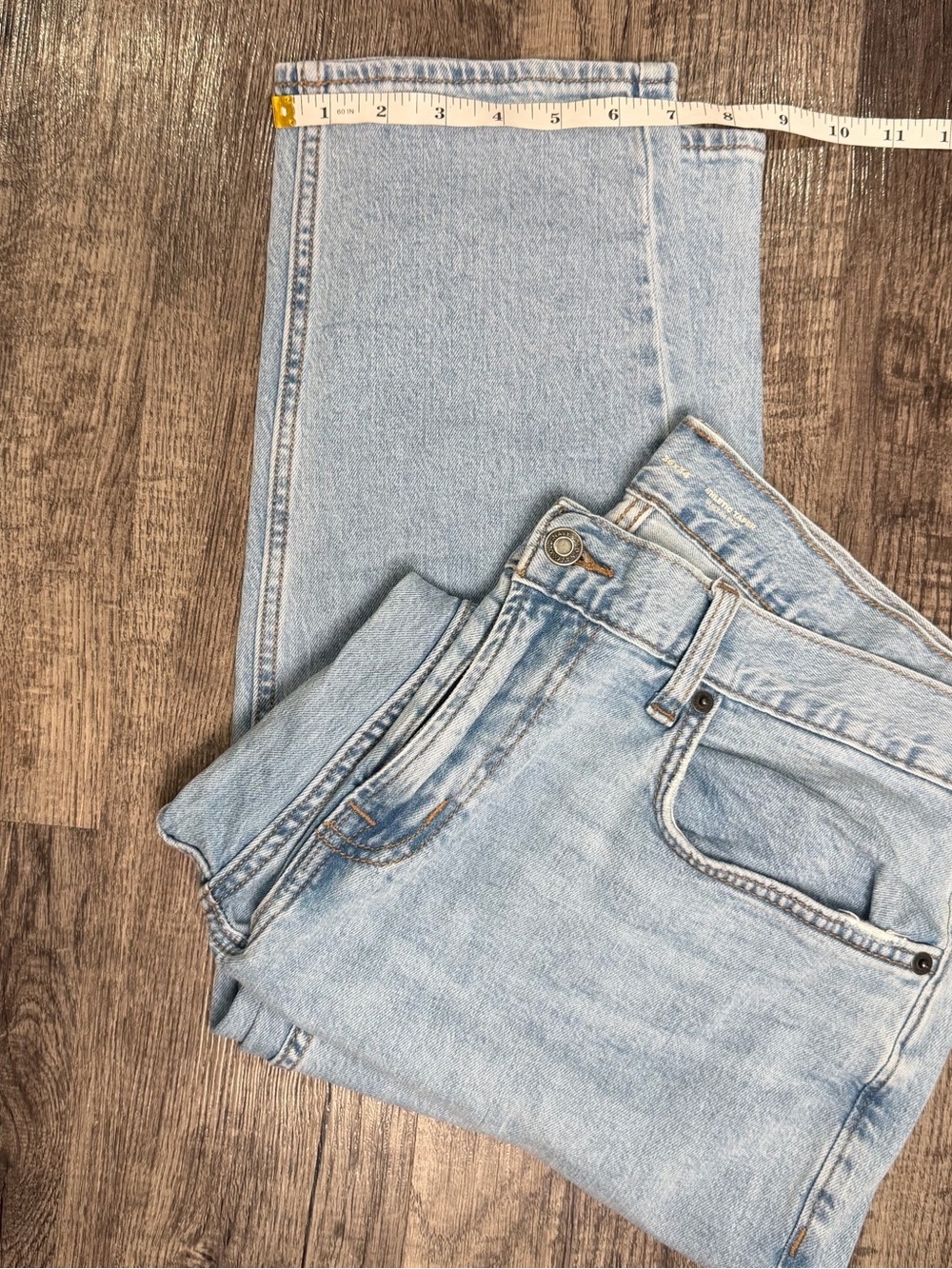 Old Navy Men Athletic Taper Built-In Flex Light Jeans Size 36X34 - Picture 6 of 6